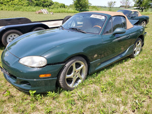 PARTS CAR: 2001 Mazda Miata SE 41k