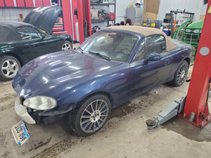 PARTS CAR: 2002 Mazda Miata 74k