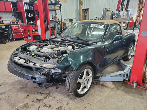 PARTS CAR: 2002 Mazda Miata LS 67k