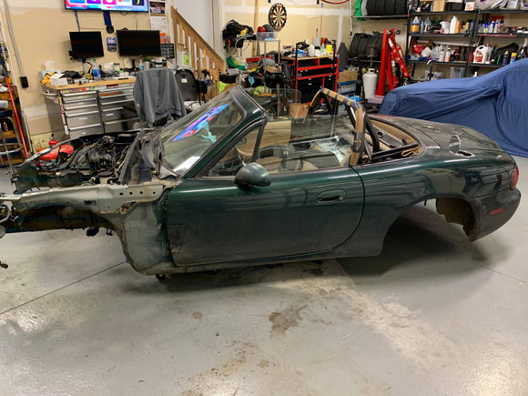 PARTS CAR: 2003 Miata 127k