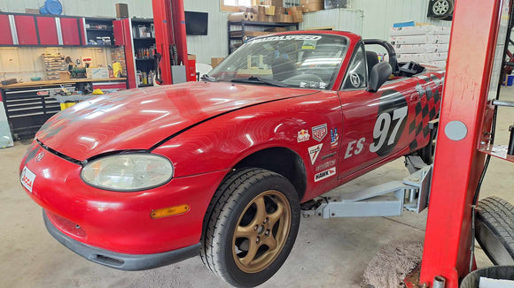 PARTS CAR: 1999 MAZDA MIATA 98K