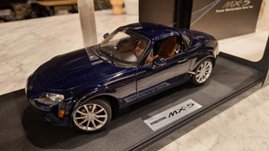 Autoart 1/18 Mazda Miata Diecast