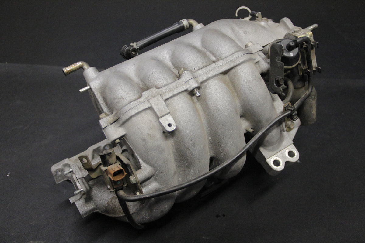 9900 1.8 BP4W Intake Manifold